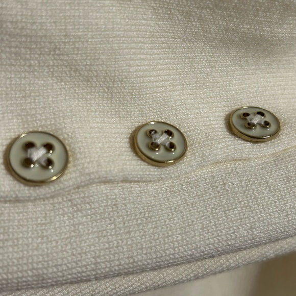 J. McLaughlin Cream Sweater with Button Sleeves - L - Picture 5 of 9